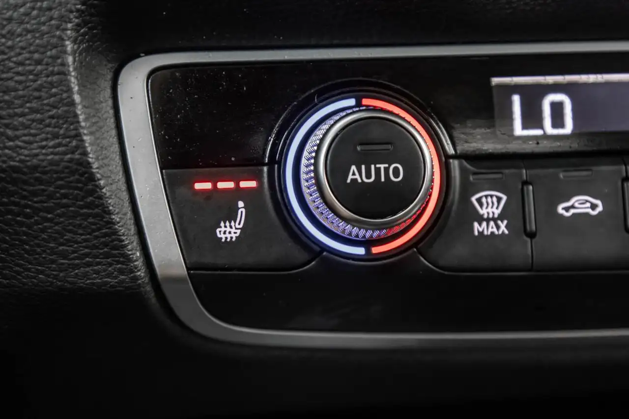 Audi Q3 снимка Audi Q3