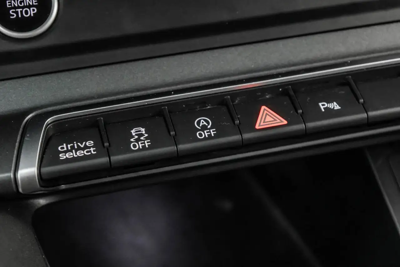 Audi Q3 снимка Audi Q3