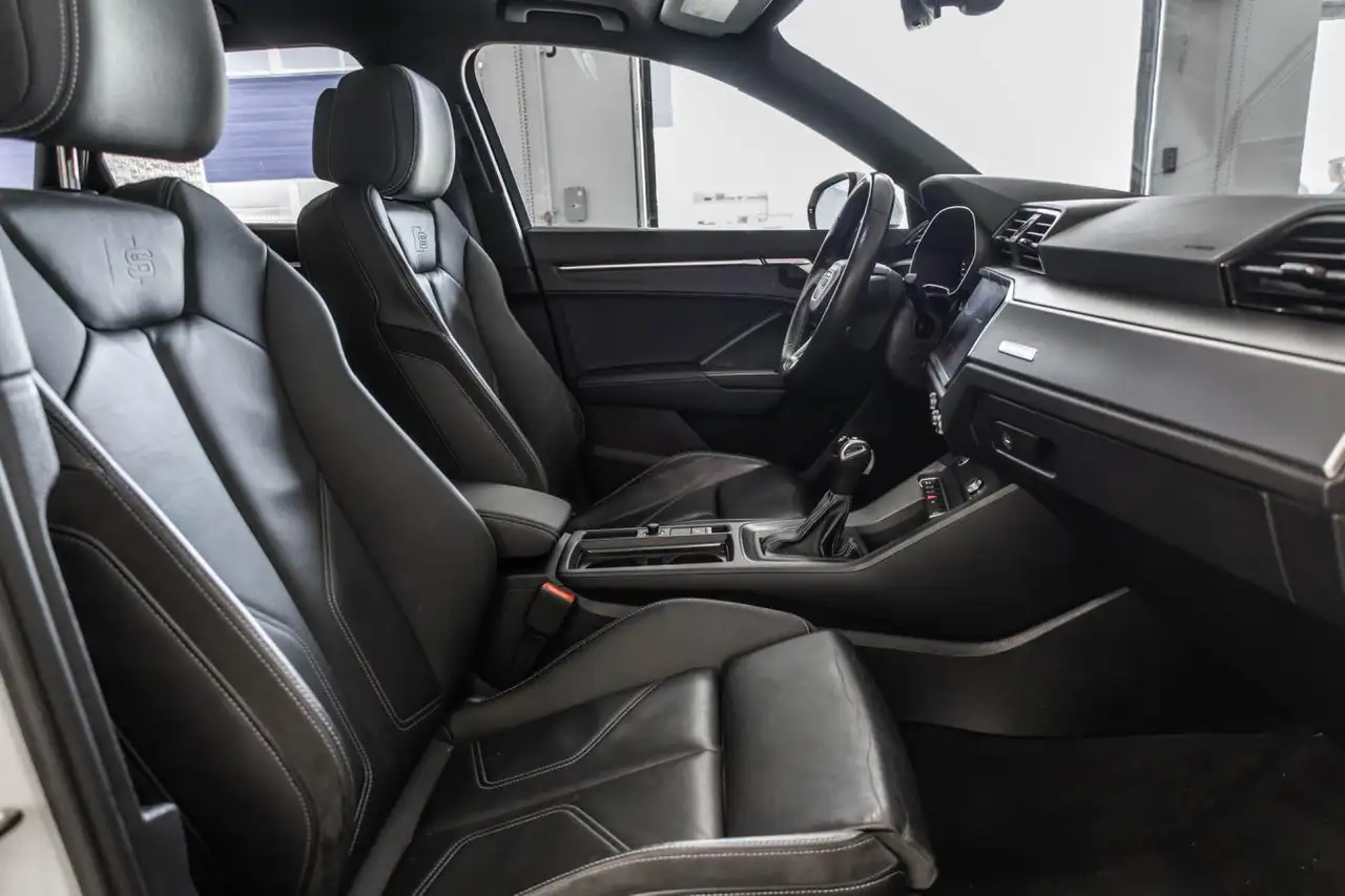 Audi Q3 снимка Audi Q3