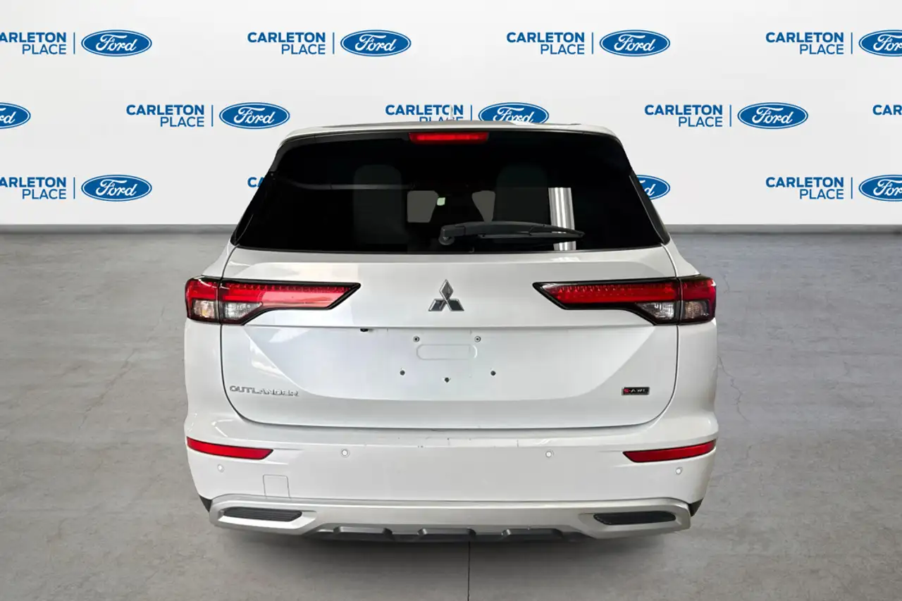 Mitsubishi Outlander снимка Mitsubishi Outlander