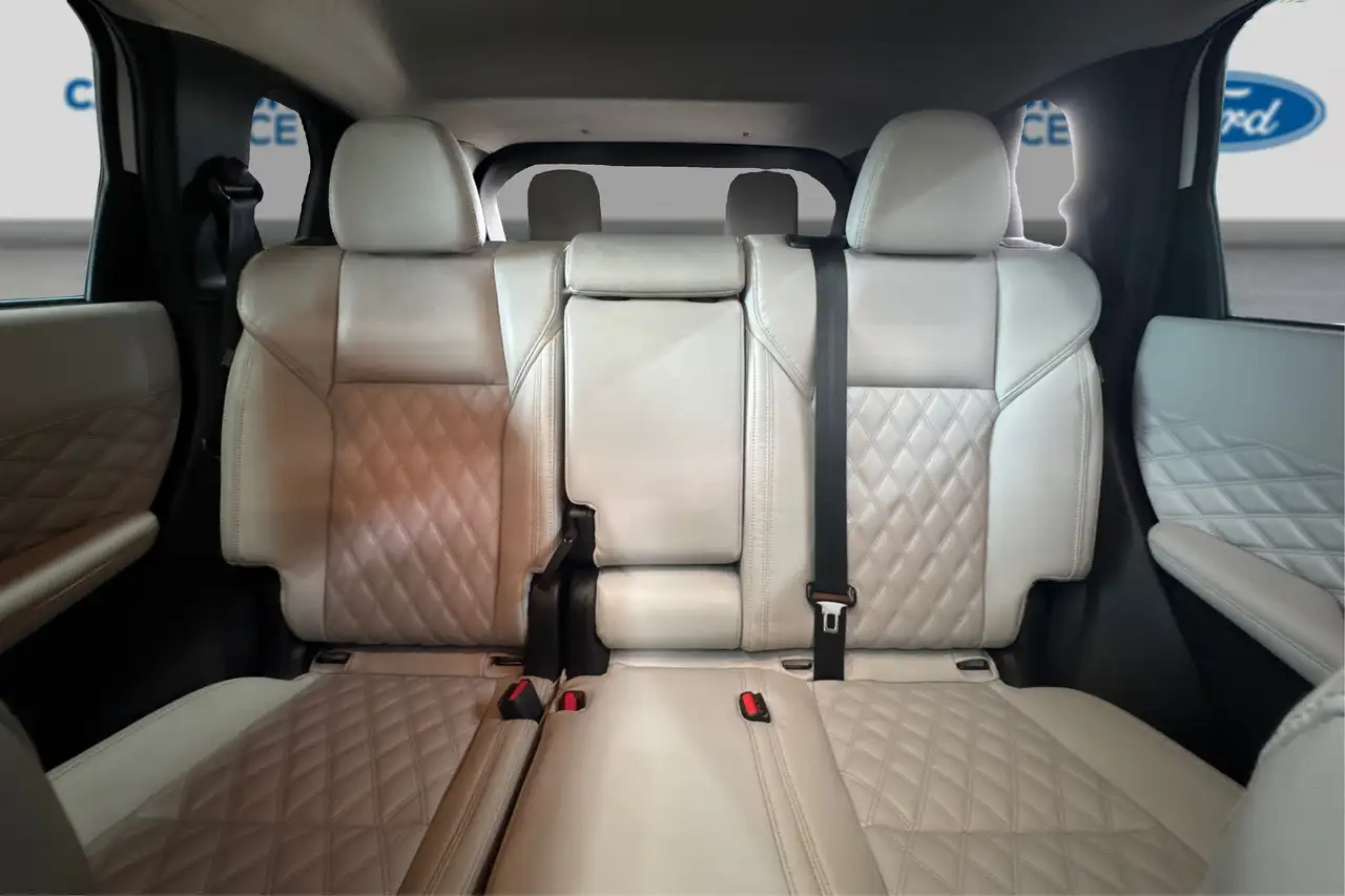Mitsubishi Outlander снимка Mitsubishi Outlander