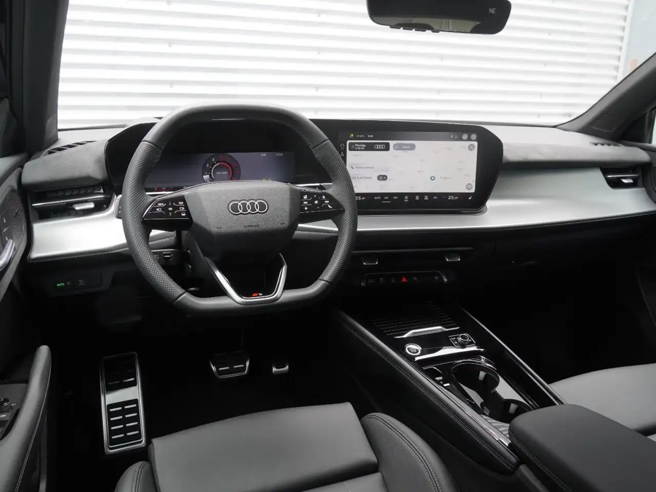 Audi Q3 photo Audi Q3