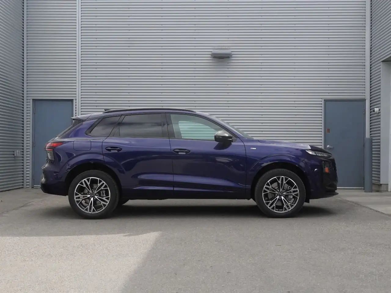 Audi Q3 photo Audi Q3