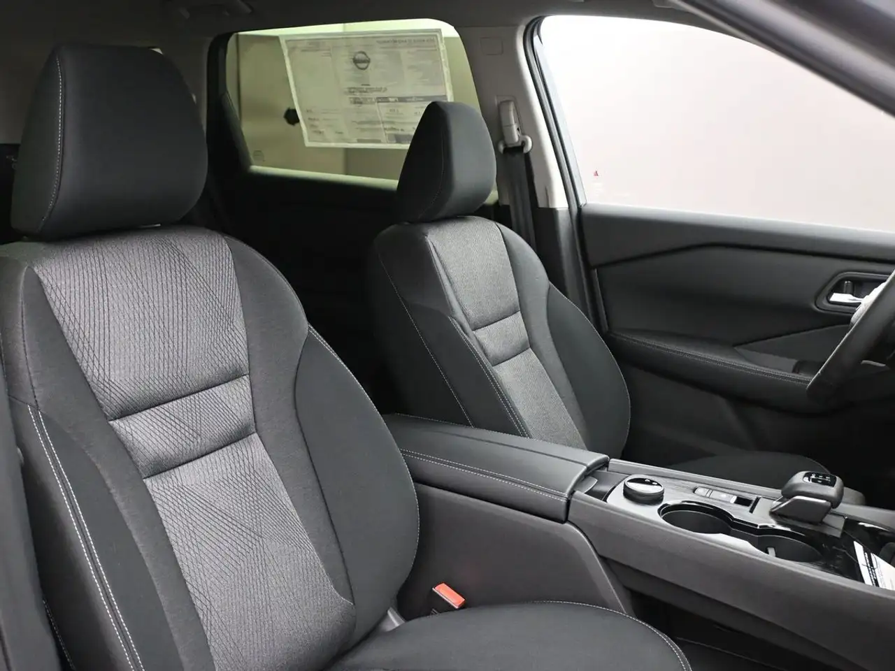 Nissan Rogue fotografie Nissan Rogue