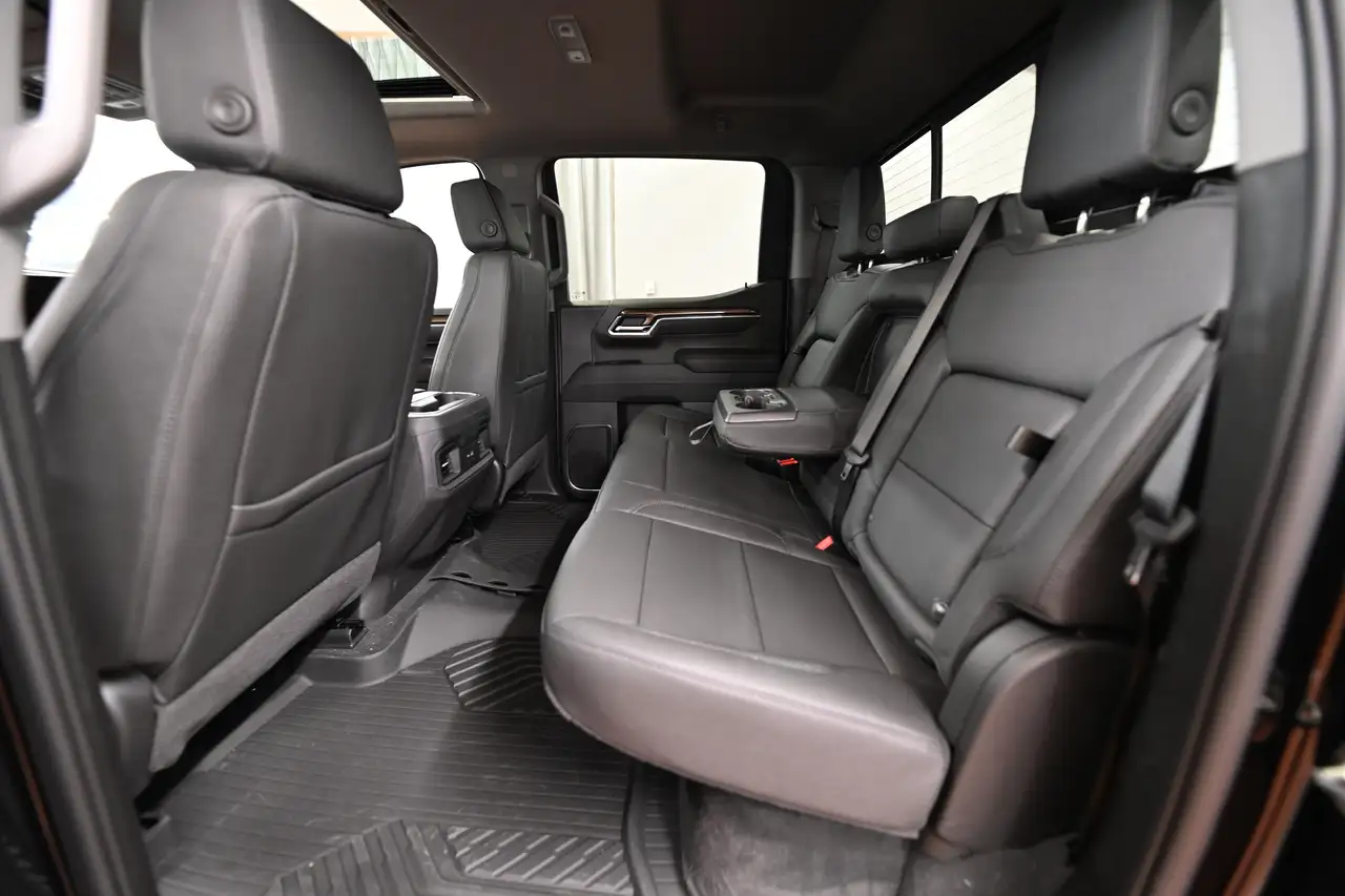 Chevrolet Silverado 1500 снимка Chevrolet Silverado 1500