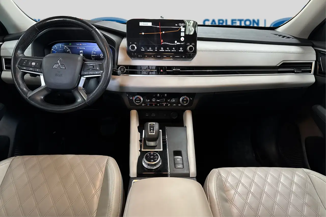 Mitsubishi Outlander снимка Mitsubishi Outlander