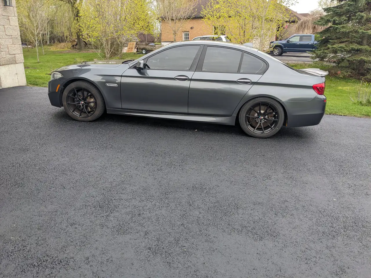 BMW 5 Series снимка BMW 5 Series