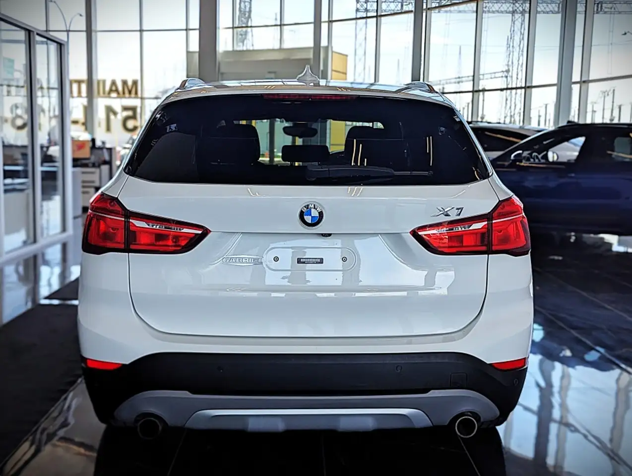 BMW X1 снимка BMW X1