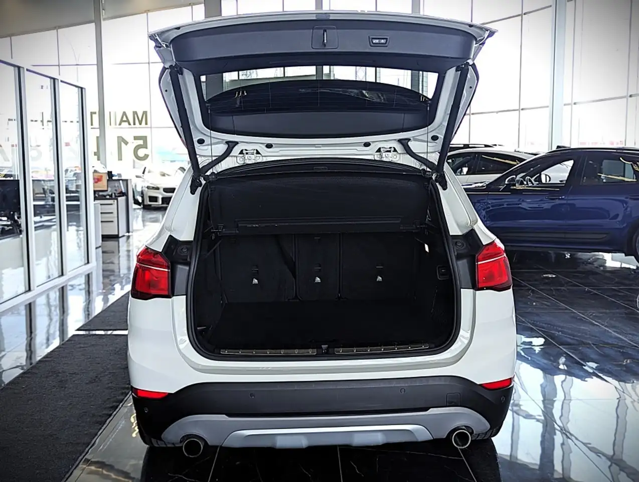 BMW X1 снимка BMW X1