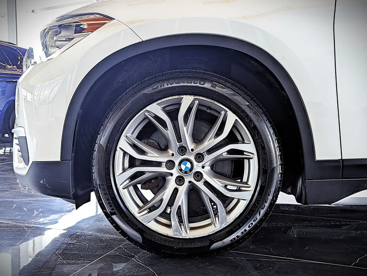 BMW X1 снимка BMW X1