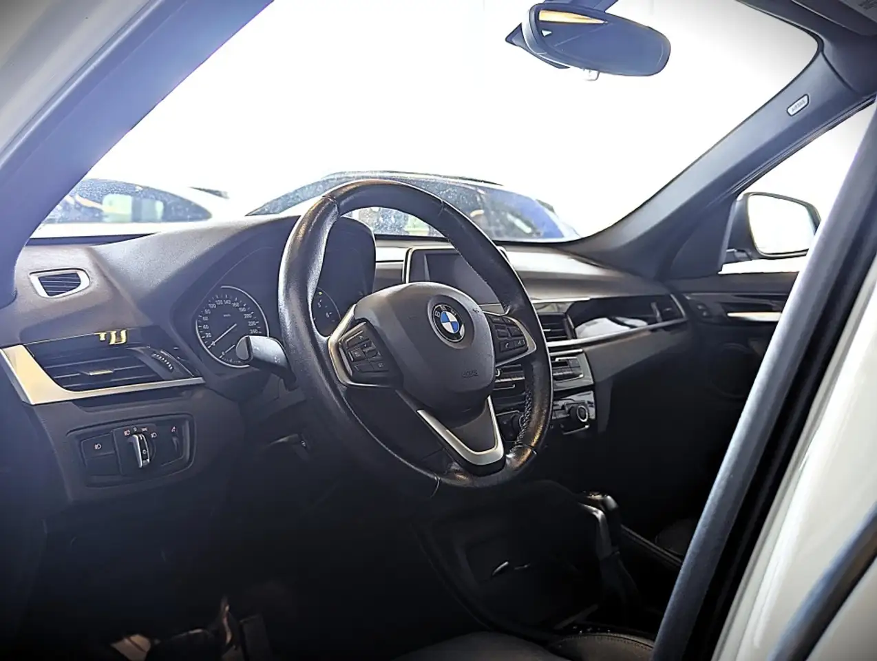 BMW X1 снимка BMW X1
