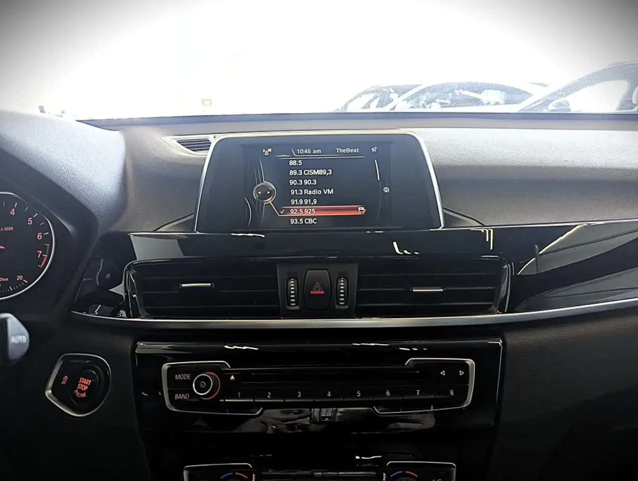 BMW X1 снимка BMW X1