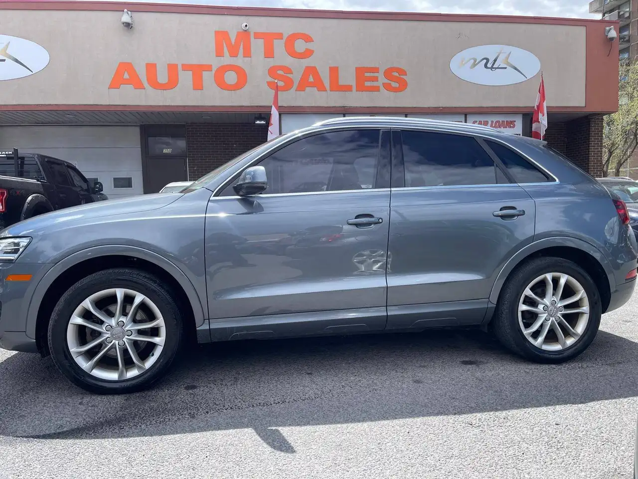Audi Q3 photo Audi Q3