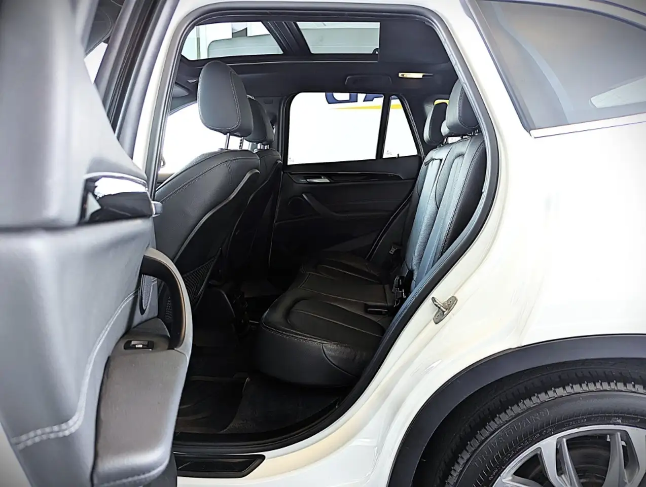 BMW X1 снимка BMW X1