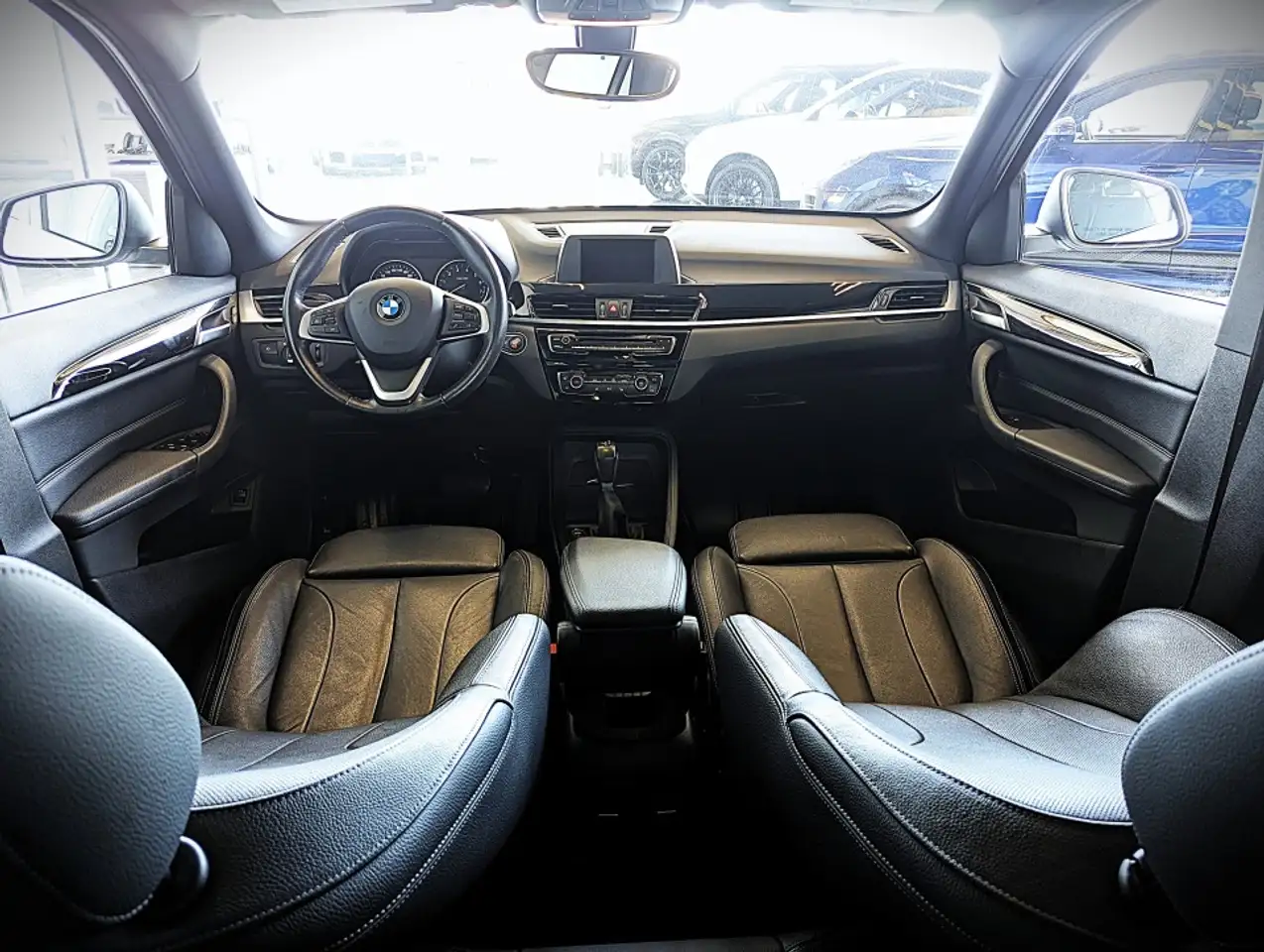 BMW X1 снимка BMW X1