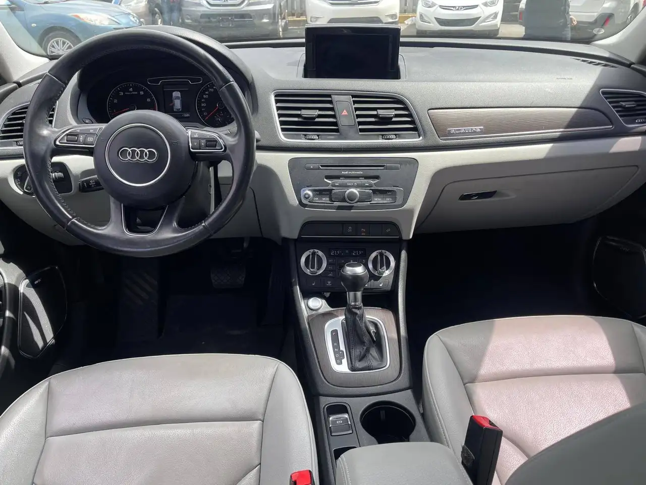 Audi Q3 photo Audi Q3