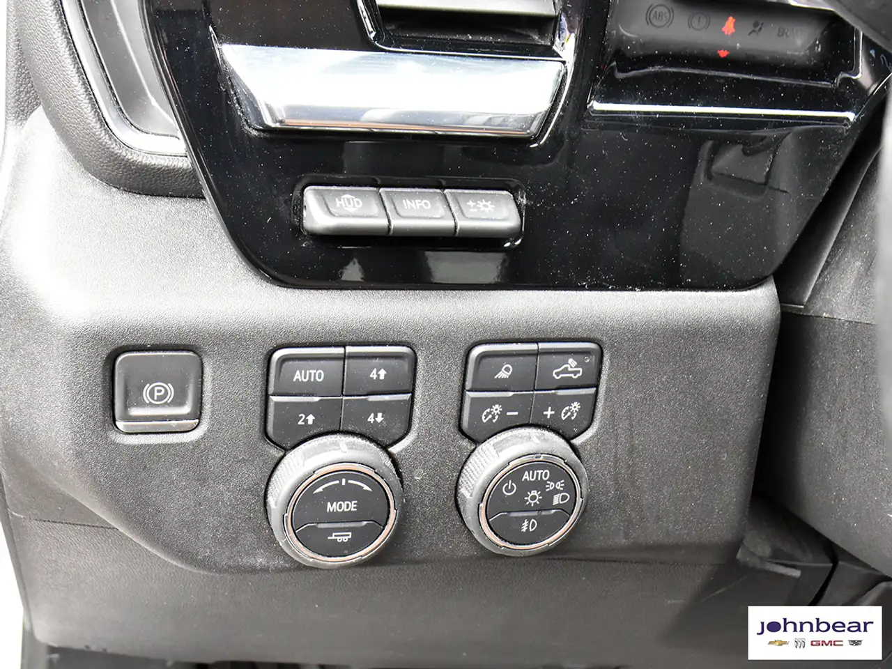 Chevrolet Silverado 2500 снимка Chevrolet Silverado 2500