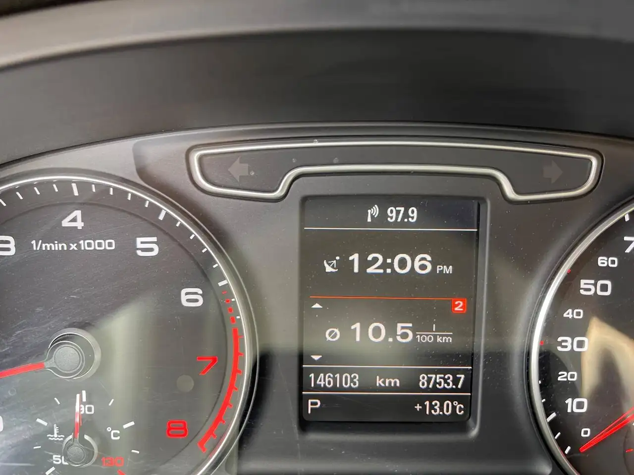 Audi Q3 photo Audi Q3