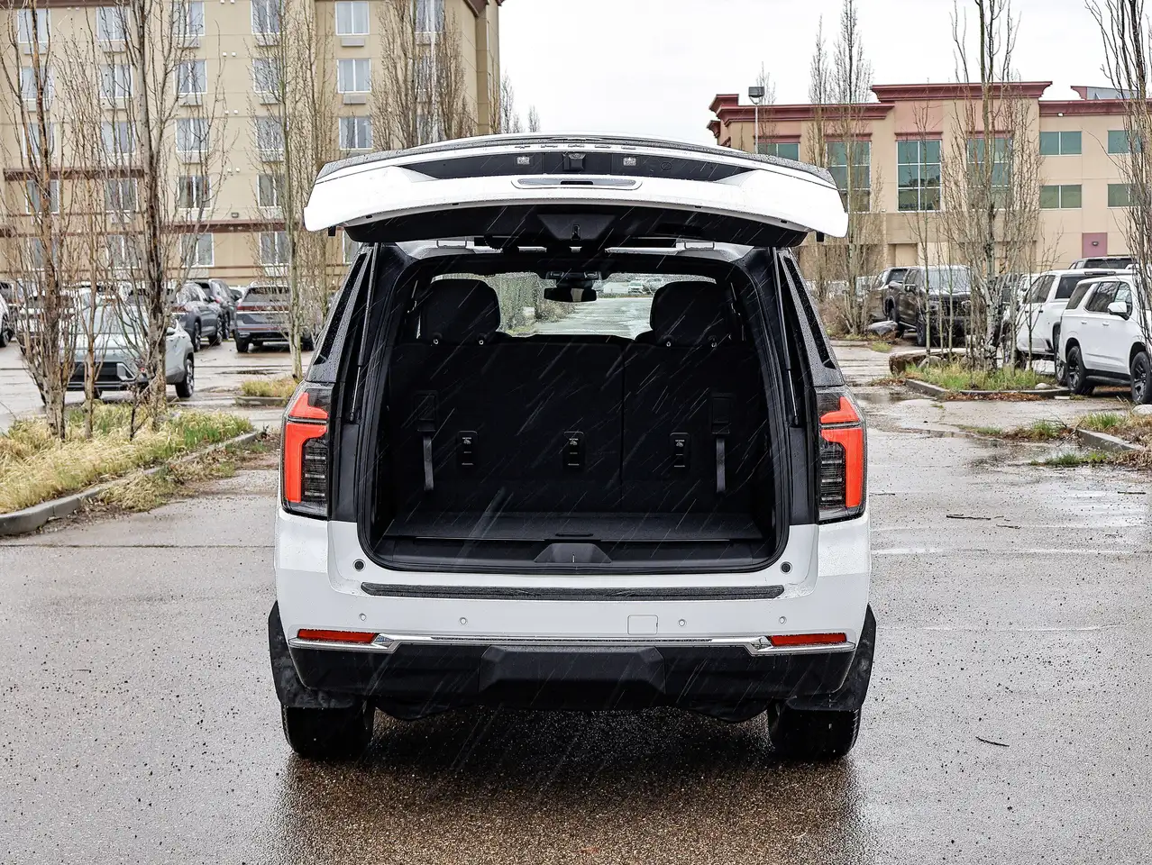 Chevrolet Tahoe снимка Chevrolet Tahoe