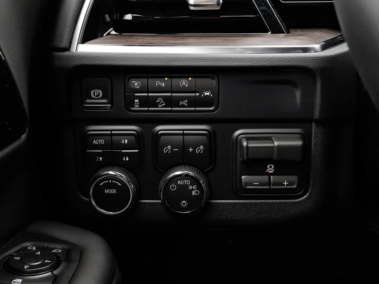 Chevrolet Tahoe снимка Chevrolet Tahoe