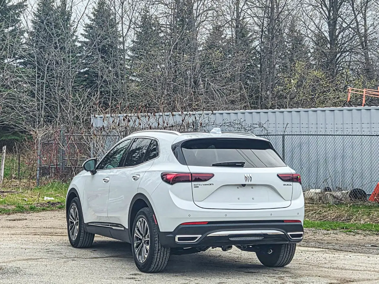 Buick Envision photo Buick Envision