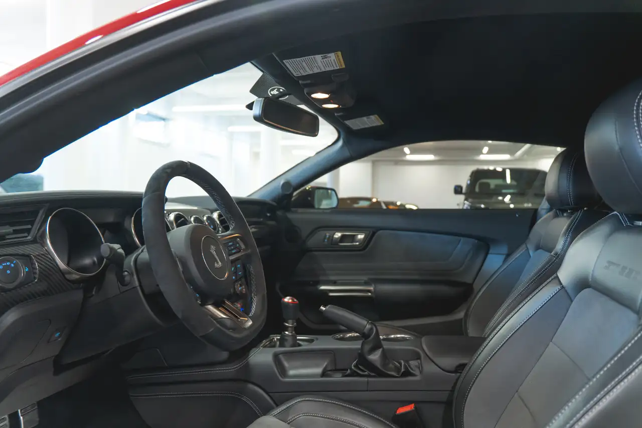 Ford Mustang photo Ford Mustang