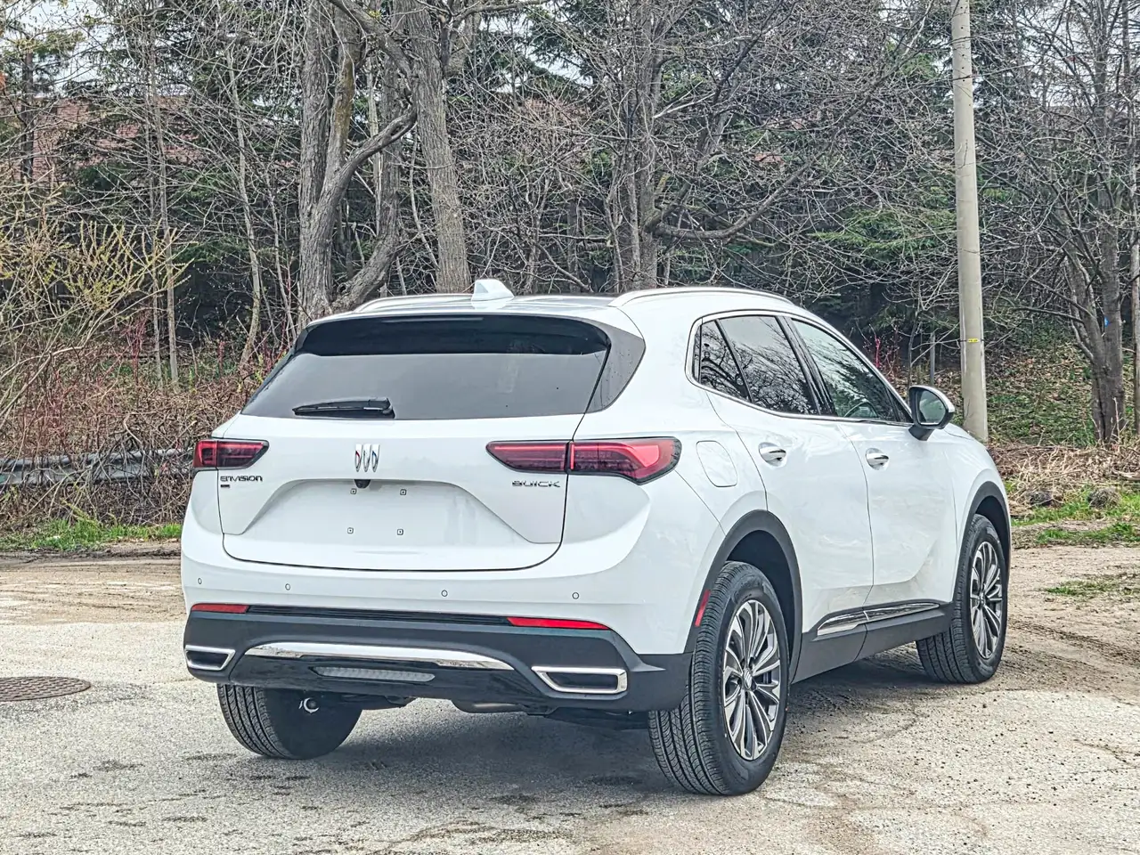 Buick Envision photo Buick Envision