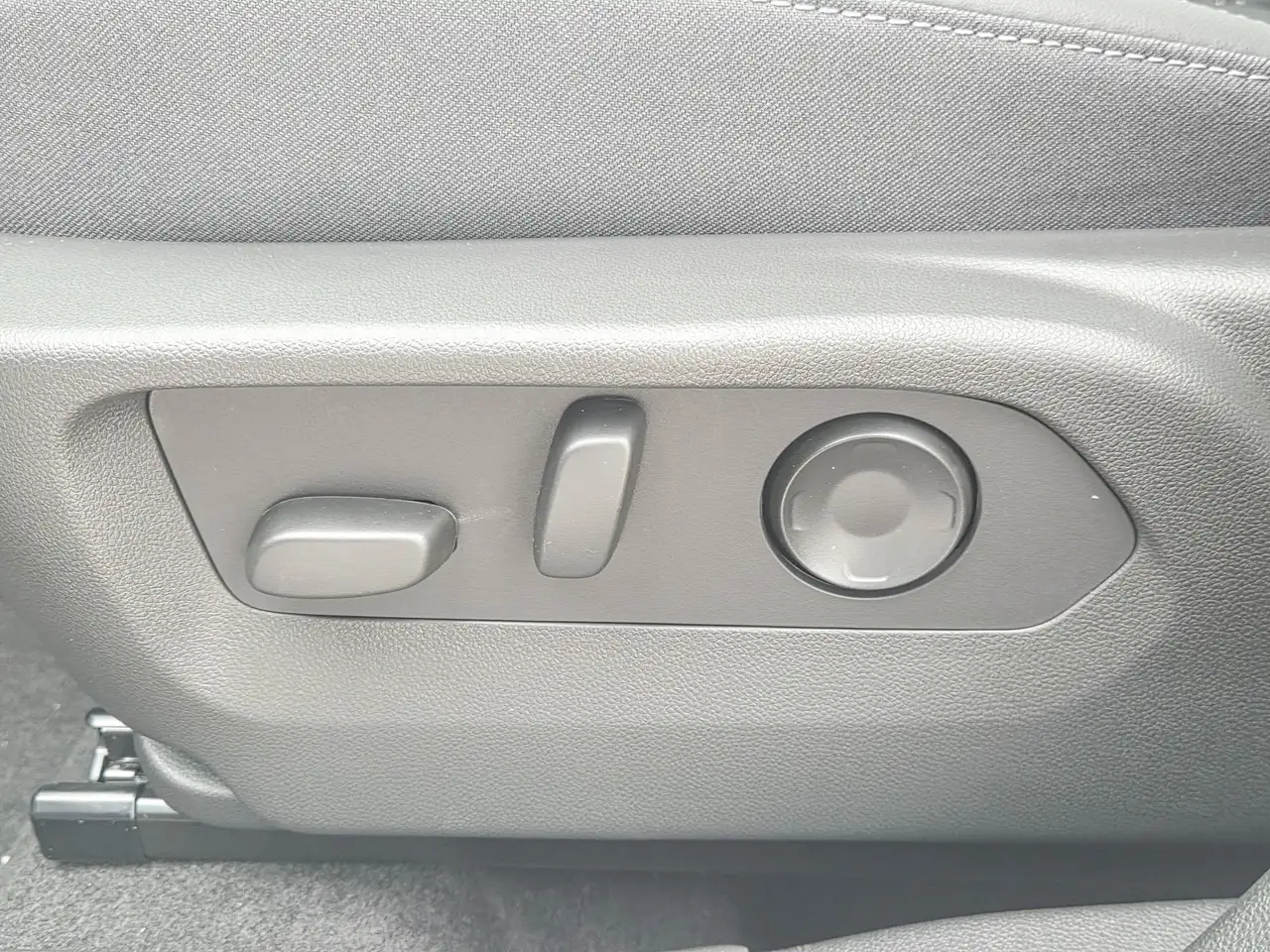 Buick Envision photo Buick Envision