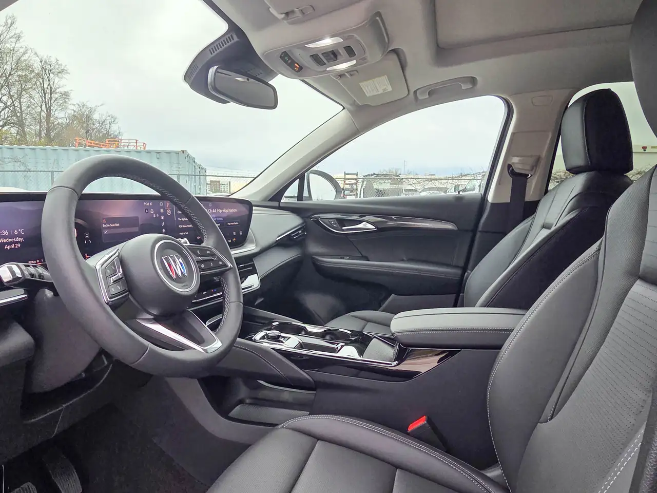 Buick Envision photo Buick Envision