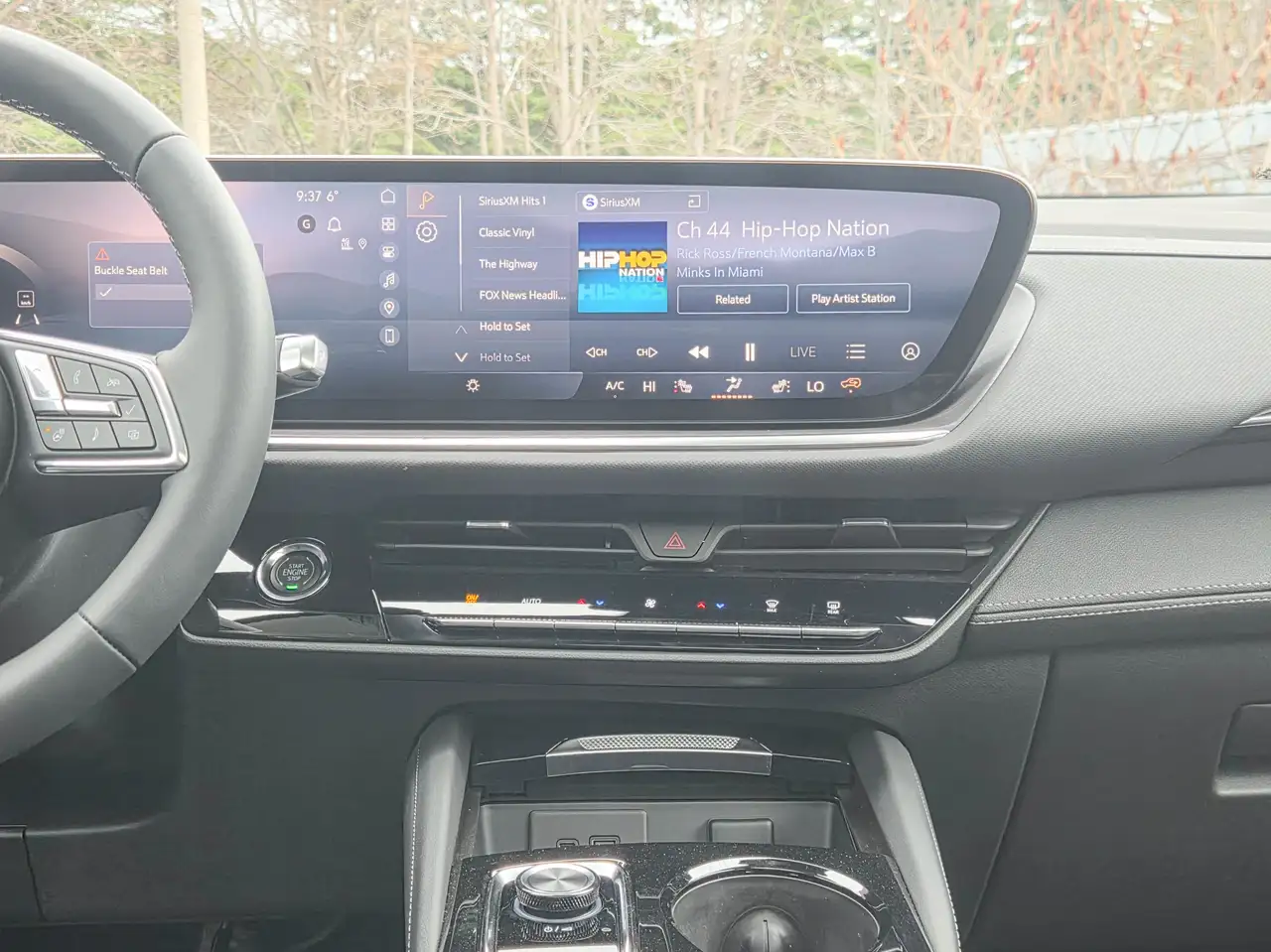 Buick Envision photo Buick Envision