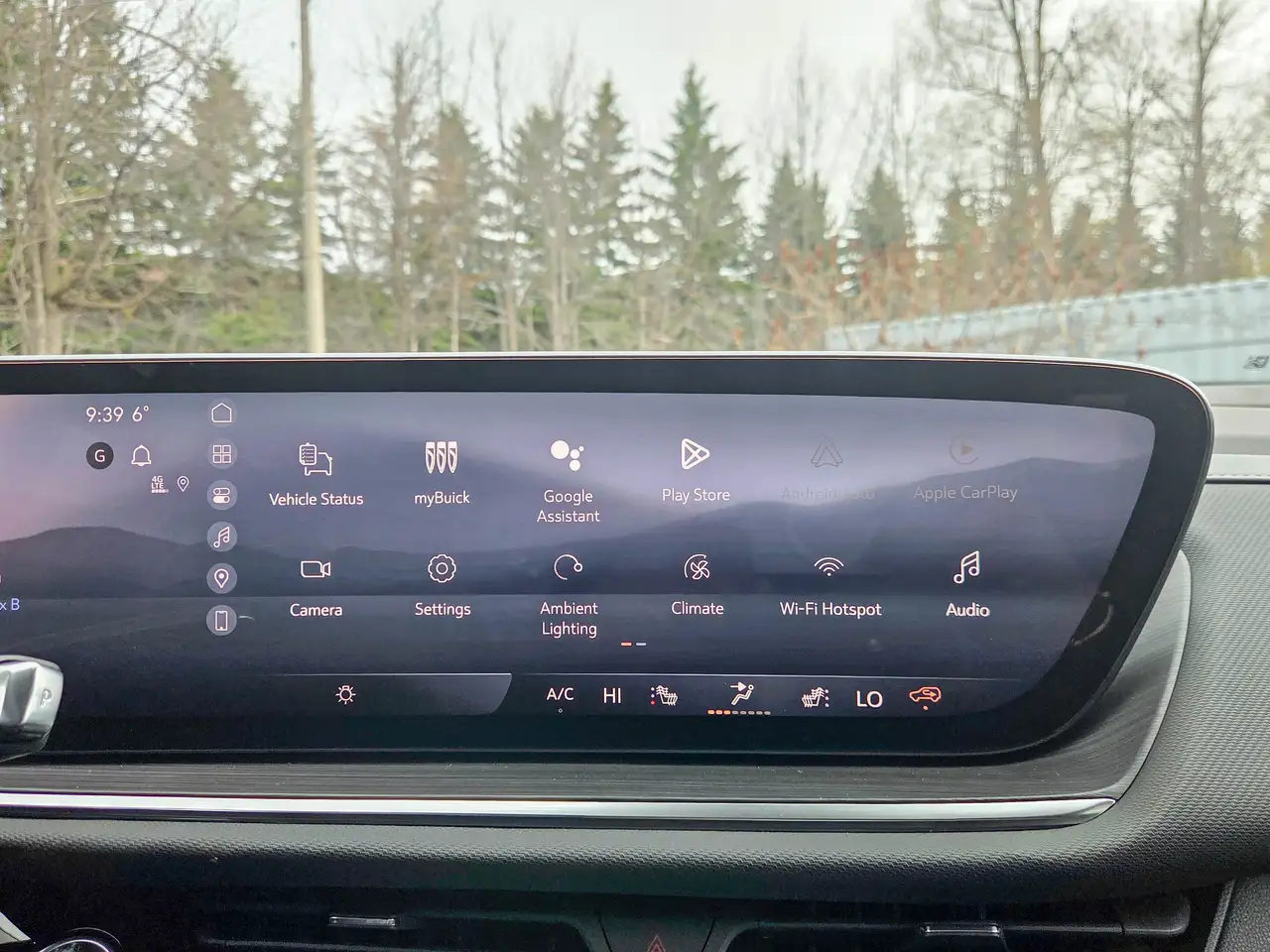 Buick Envision photo Buick Envision