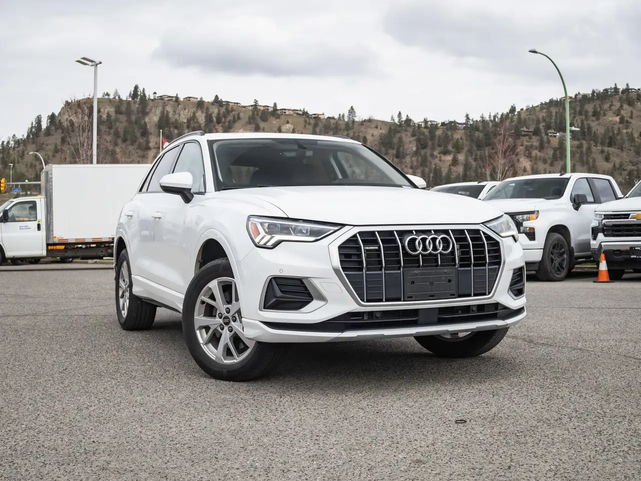 Audi Q3 photo Audi Q3