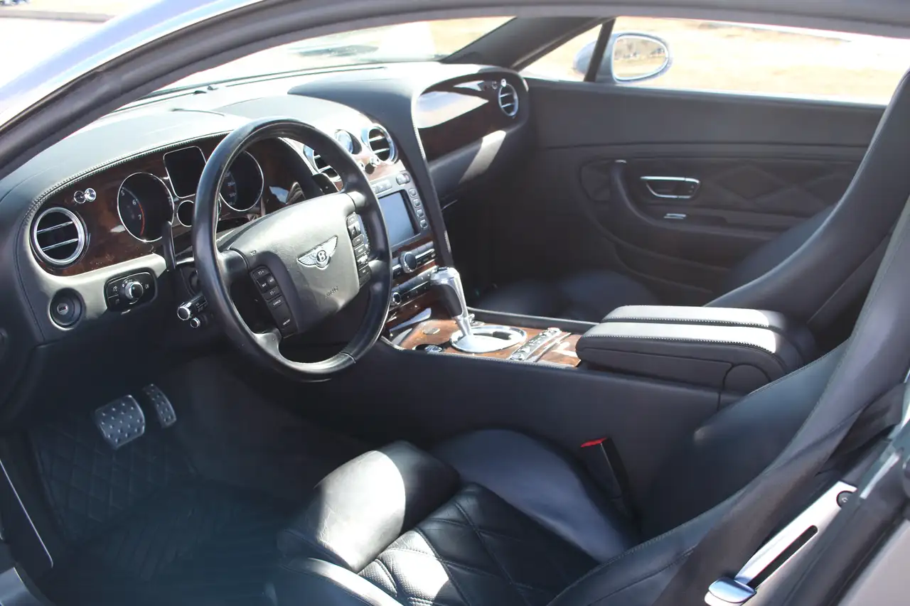 Bentley Continental GT photo Bentley Continental GT