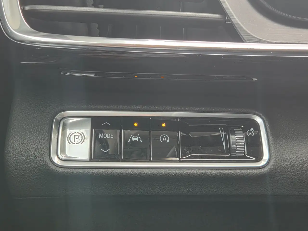Buick Envision photo Buick Envision
