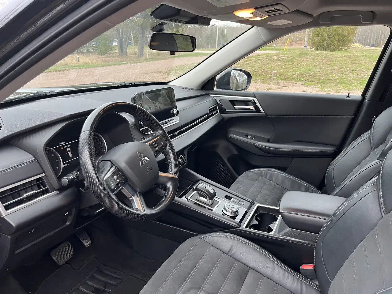 Mitsubishi Outlander снимка Mitsubishi Outlander