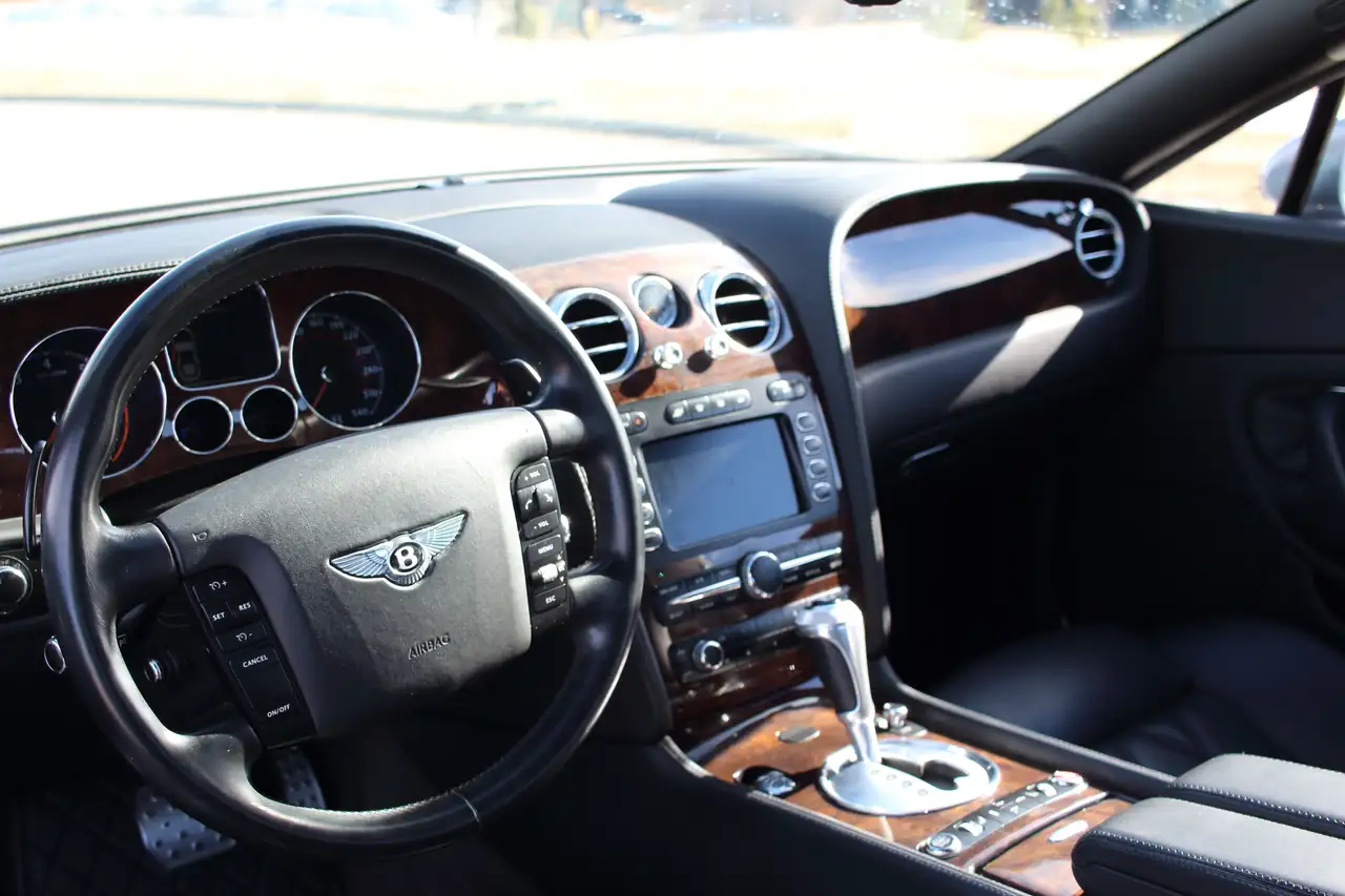 Bentley Continental GT photo Bentley Continental GT