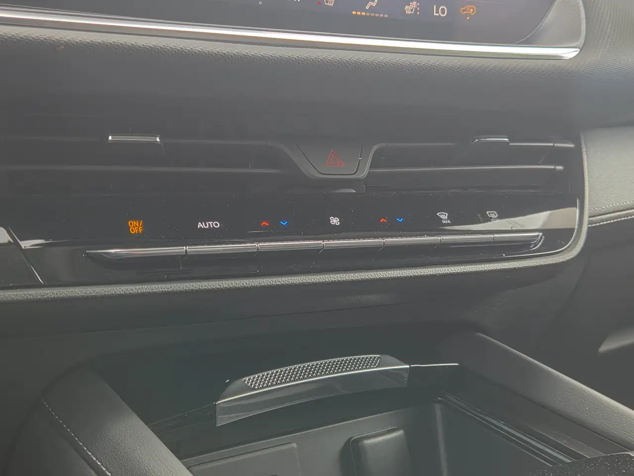 Buick Envision photo Buick Envision