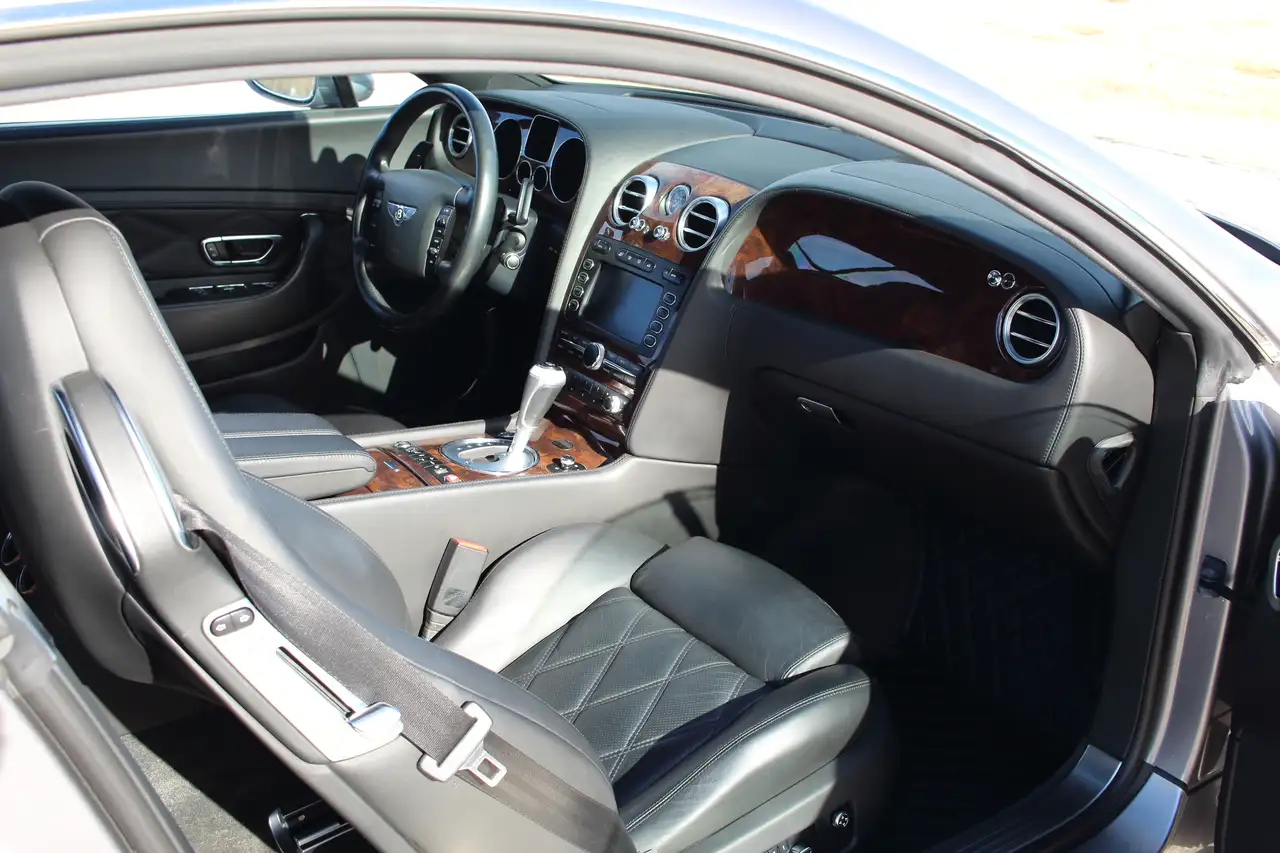 Bentley Continental GT photo Bentley Continental GT