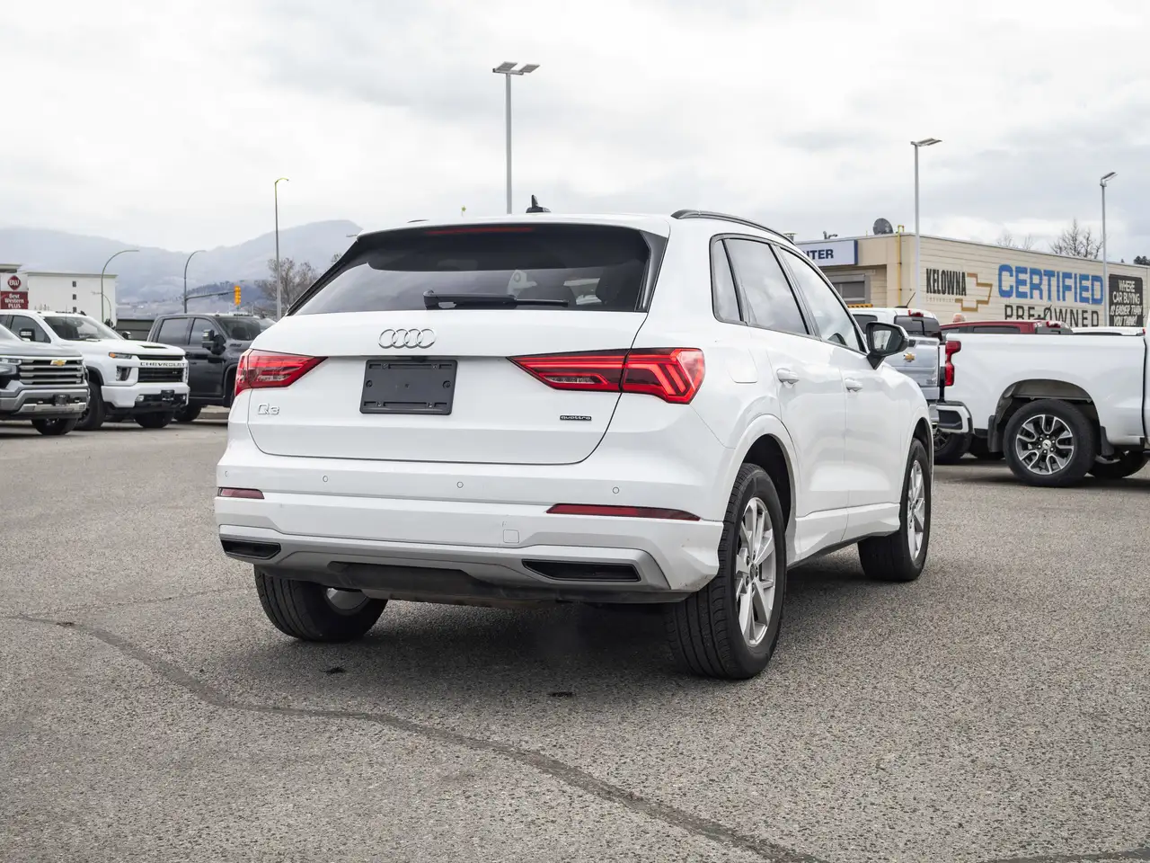 Audi Q3 photo Audi Q3