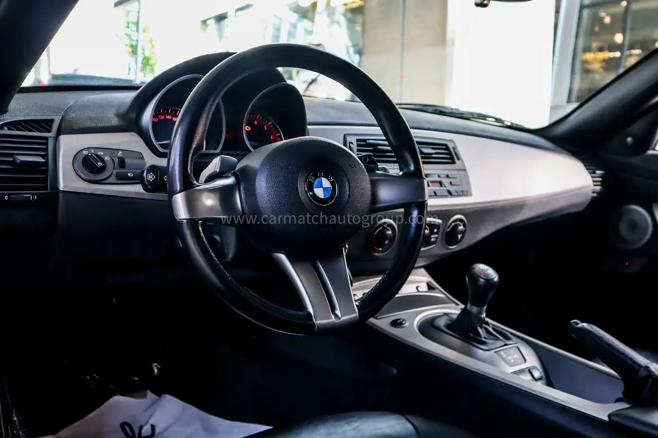 BMW Z4 photo BMW Z4