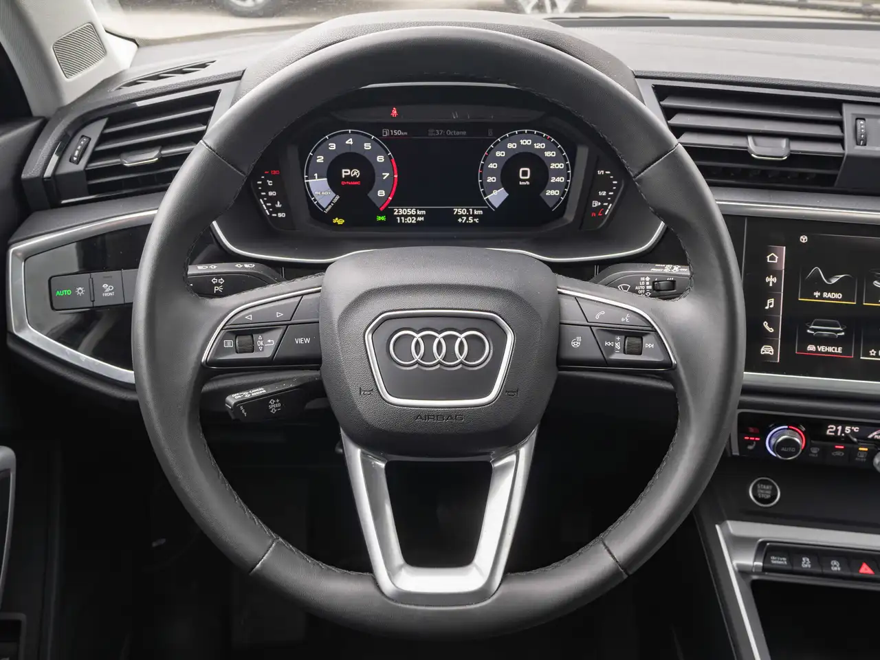 Audi Q3 photo Audi Q3