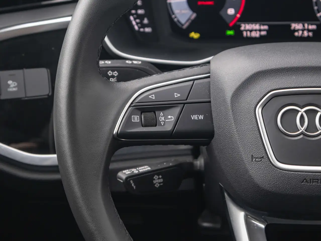 Audi Q3 photo Audi Q3