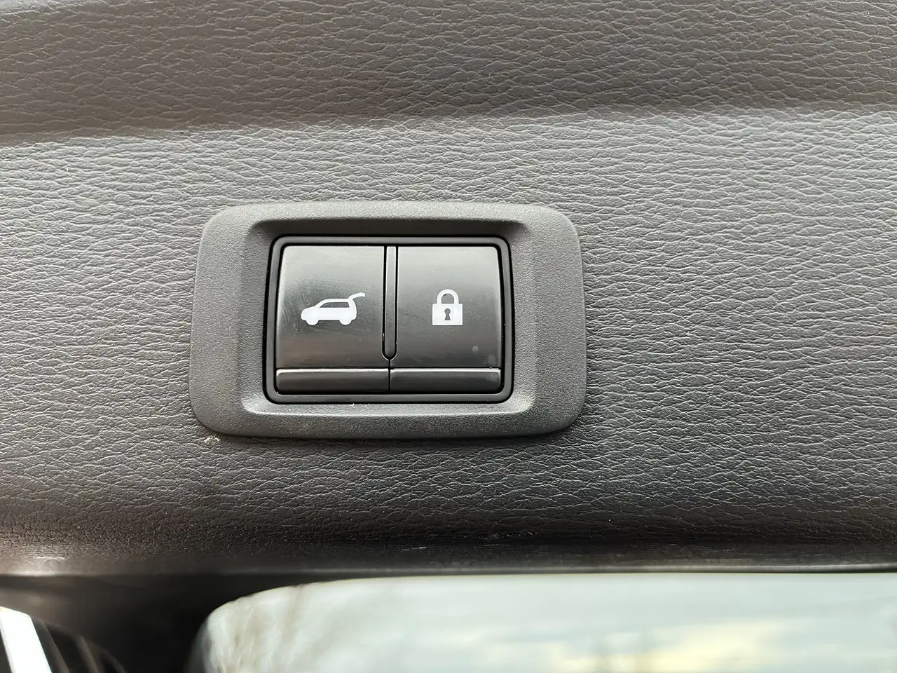 Mitsubishi Outlander снимка Mitsubishi Outlander
