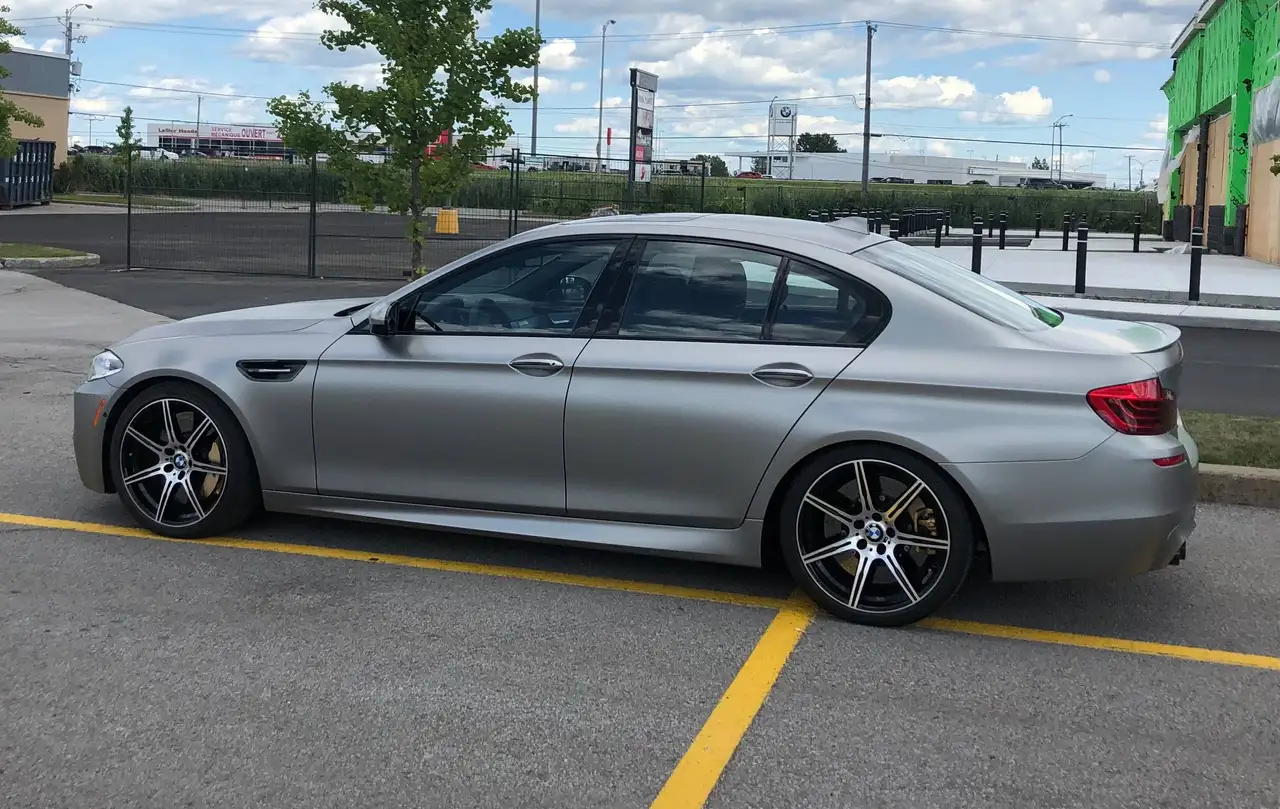 BMW M5 photo BMW M5