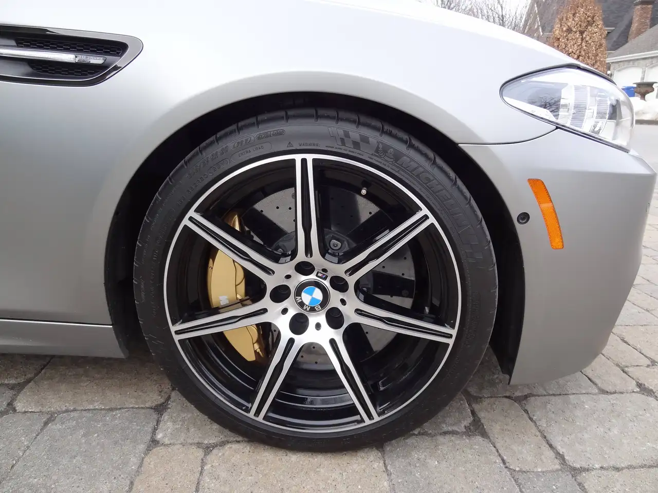 BMW M5 photo BMW M5