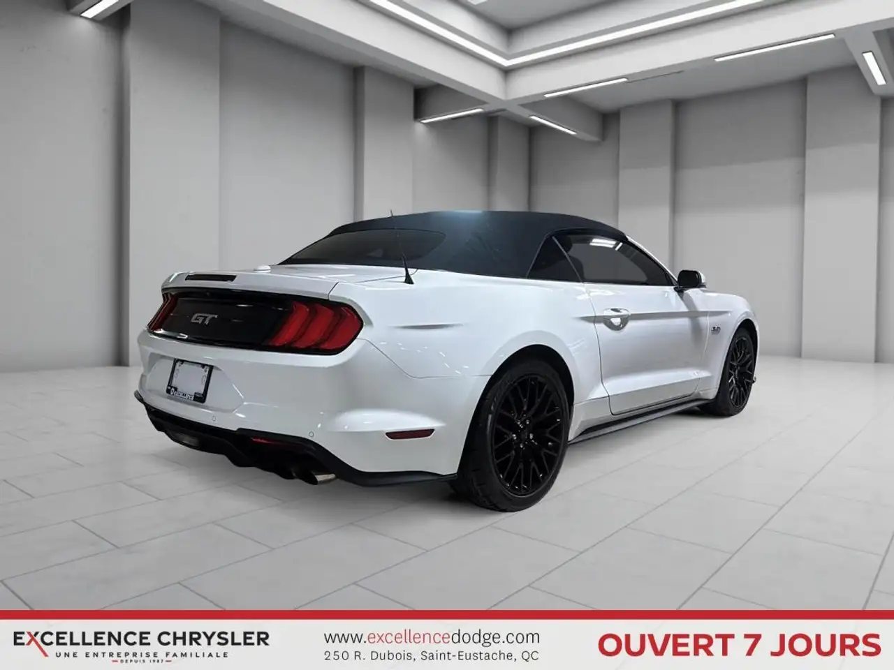 Ford Mustang photo Ford Mustang