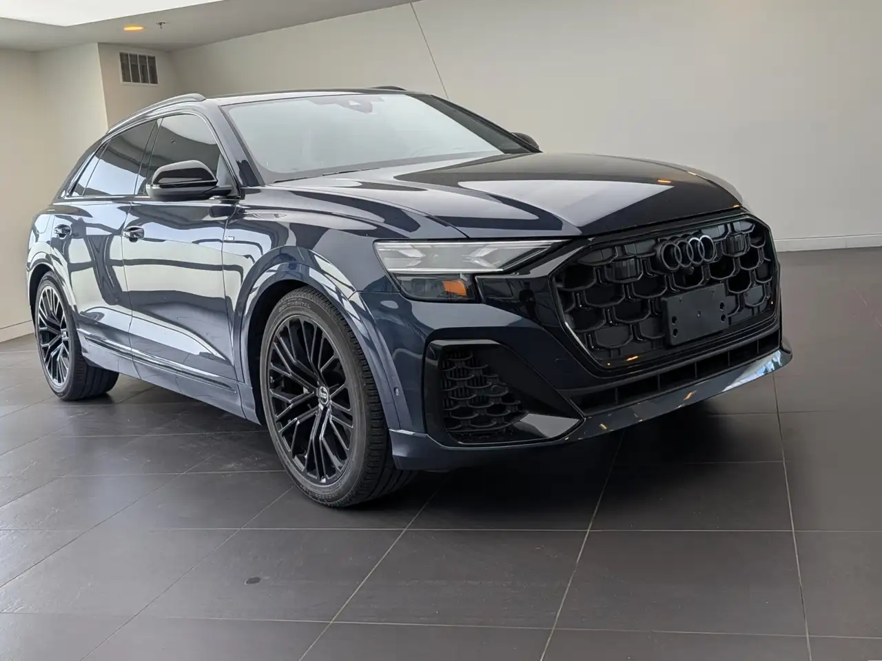 2025 Audi Q8 снимка 2025 Audi Q8