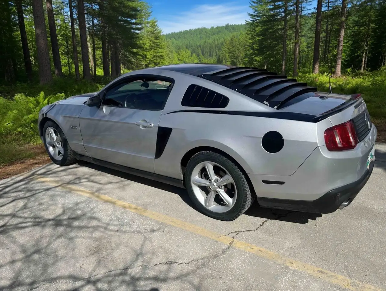 Ford Mustang photo Ford Mustang