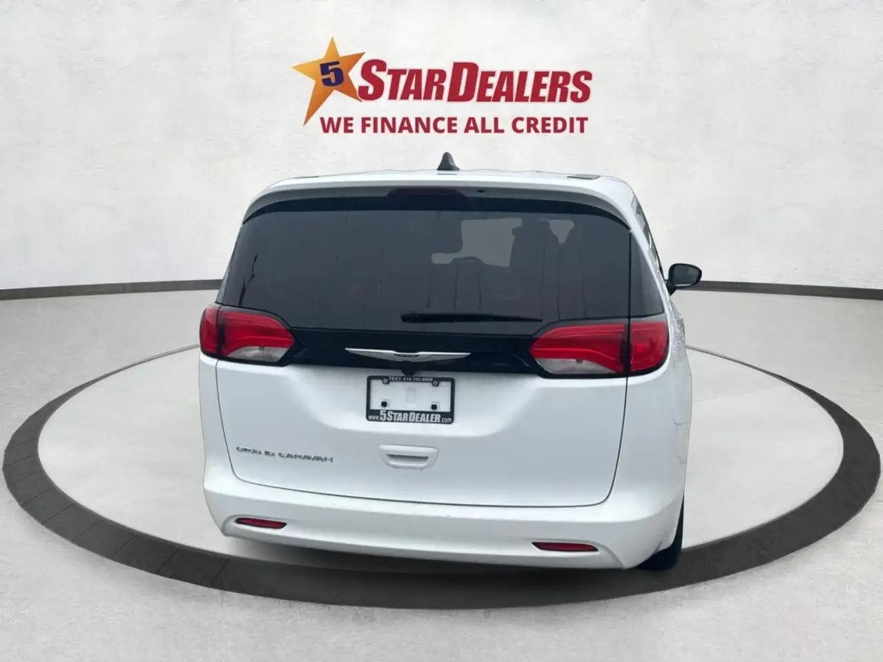 Chrysler Grand Caravan photo Chrysler Grand Caravan