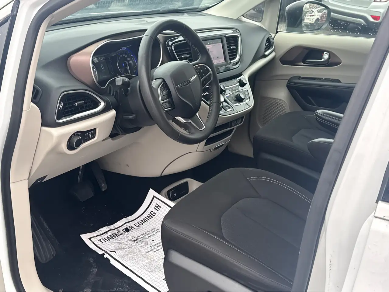 Chrysler Grand Caravan photo Chrysler Grand Caravan